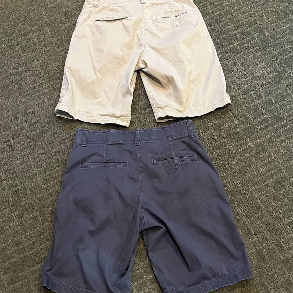 Lee Men's Flat Front Shorts - Black and Tan Both Pairs - Picture 5 of 5